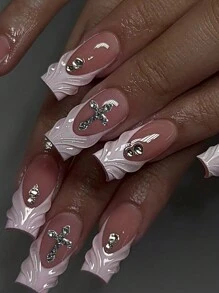 Nâng tầm phong cách của bạn với 24 móng gel vuông cỡ trung tạo nên thiết kế 3D hình chữ thập với thiết kế đính đá giả móng tay kiểu Pháp hoàn toàn vừa vặn Bộ móng tay giả bằng acrylic, chứa 1 keo dán và 1 dũa móng tay, dễ dàng sử dụng móng tay kiểu Pháp cho phụ nữ và bé gái, sử dụng hàng ngày trong tiệc tùng. - Nhiều màu - Xem 8