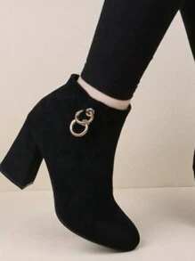 女士复古英伦风格哑光短靴，粗中跟，修身踝靴，秋冬