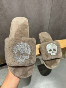 女式怪异骷髅印花水钻装饰毛绒一脚蹬拖鞋，室内棕色毛绒趾露趾休闲家居鞋 - 棕色 - 查看 2
