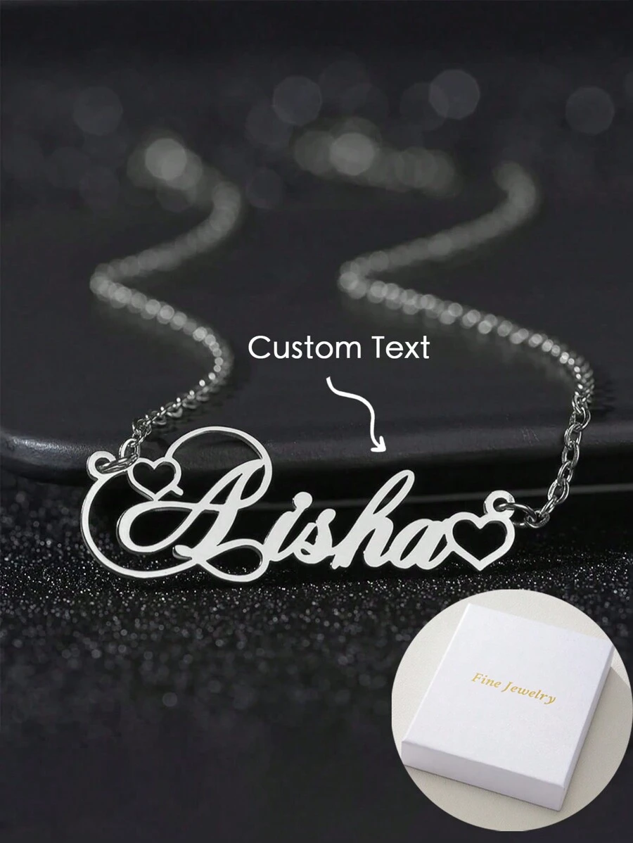 1 Collar con colgante de nombre en inglés con letra de estilo elegante y forma de corazón calado, diseño de estilo neutro versátil, accesorio perfecto para banquetes diarios, fiestas, bodas, festivales de música, Día de la Madre, San Valentín, Navidad, Acción de Gracias, cumpleaños, un regalo perfecto para madres, damas, amigas y parejas