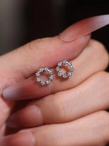 1 Cặp bông tai vòng tròn nhỏ bằng bạc Sterling 925 mạ vàng trắng Zirconia, thiết kế sang trọng, tối giản, phù hợp cho phụ nữ hàng ngày, hẹn hò, tiệc tùng, mua sắm, các dịp nghỉ lễ - Bạc - Xem 2