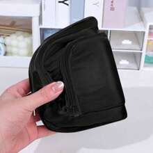 1 pièce Trousse à crayons de grande capacité avec design portable, idéal pour le bureau et l'école. Polyvalente en tant que sac de maquillage, convient pour le bureau, l'école, les jeunes, les filles, les garçons, les hommes, les femmes, les adultes, trousse à crayons, sac d'école