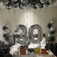 66 件简约生日气球套装，包括 16 英寸银色生日快乐横幅、5 件心形铝箔气球和 60 件黑色和银色乳胶气球，适合浪漫生日派对装饰 - 彩色 - 查看 3