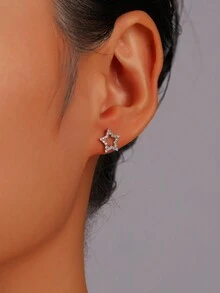 1 Cặp bông tai đinh tán hình ngôi sao rỗng mạ bạc Sterling 925 vàng trắng, bông tai sang trọng cao cấp tinh tế & thanh lịch, phù hợp cho phụ nữ trong cuộc sống hàng ngày, hẹn hò, tiệc tùng, mua sắm và kỳ nghỉ - Bạc - Xem 3