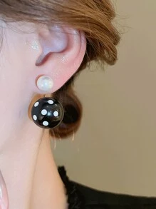 Dos pares de un conjunto o un par en negro y un par en blanco, etc., un par de opciones con un diseño simple y de moda, pendientes de aleación a lunares, un par adecuado para que las mujeres los usen en el día a día. - Multicolor - Ver 18