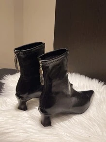 Botas de tobillo con punta negra para mujer de otoño/invierno 2024 Nuevas botas de mujer de otoño Botas de tacón bajo tubo corto Botas ajustadas Botas de talla grande Zapatos de tacón alto brillante, tacón de gatito - Negro - Ver 3