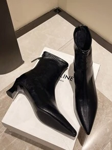 Botas de tobillo con punta negra para mujer de otoño/invierno 2024 Nuevas botas de mujer de otoño Botas de tacón bajo tubo corto Botas ajustadas Botas de talla grande Zapatos de tacón alto brillante, tacón de gatito - Negro - Ver 2