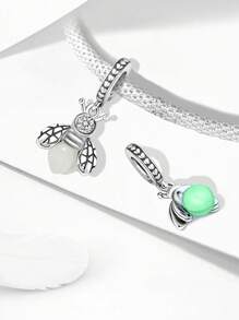 1 pieza Bola con charm de abeja luminiscente y de moda, en serie navideña, apta para pulseras y brazaletes de mujer, ideal para manualidades de joyería y para combinar con atuendos diarios, decoración de joyería para niñas