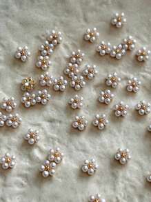 10 件仿珍珠花美甲水钻，5 瓣 3D 奢华指甲装饰，无香迷你饰品，适用于 DIY 美甲用品指甲宝石 - 白色 - 查看 4