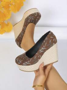 Giày đế xuồng mũi tròn đế xuồng chống trượt mới 2025 cho nữ đi trong nhà và ngoài trời thoải mái - nâu/trắng - Xem 1