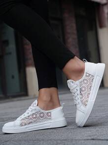Women's Fashion Casual Shoes, Hollow Breathable Lightweight Lace-Up Comfortable White Sneakers, MD Non-Slip Soft Bottom Lightweight Sports Running Shoes