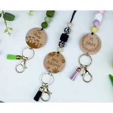 1 Stück personalisierter Lehrer Schlüsselband mit eingraviertem Namen und Ausweishalter, handgemachter Boho Lehrer Schlüsselband, praktisches und stilvolles Geschenk für Pädagogen, Lehrertagsgeschenk, Edelstahl, farbig, süß, niedlich, witzig, Kawaii, Y2K, stilvolle, unisex, lässig, individualisiert, ideales Geschenk für ihn, ideales Geschenk für sie, sie, Freund, Freundin, Familie, Freunde, Kinder, für Jahrestage, für Valentinstag, für Muttertag, für Geburtstage, für Kindertag, für Vatertag, für Abschluss, für Hochzeiten, für Einweihung, Schulmaterial, Rückkehr zur Schule, Schulgeschenk, für Büro, für Schule, für Klassenzimmer, für Lehrergeschenke, für Universität, für Kollegen, für Studentenwohnheime, für Lehrer, für Jungen und Mädchen, für Teenager, Schüler der Sekundarstufe I, Schüler der Sekundarstufe II, Studenten, Erstsemester, Zweitsemester, Unterstufenschüler