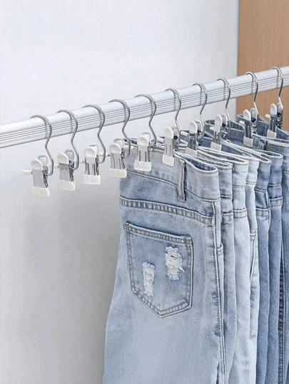 10 件便携式不锈钢带钩衣夹 - 多用途悬挂夹，适用于洗衣、衣柜整理节日服装和家庭多功能单钩夹，适用于裤子、裙子、干燥防风钩夹，家用节省空间的整理器，适用于卧室、壁橱、衣柜、家庭、宿舍。注意：运输过程中可能会出现轻微划痕，这些不属于质量问题，不会影响产品的正常使用。