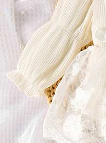 1件婴儿女童优雅蕾丝拼接长袖连体衣+发带+袜子，秋冬款