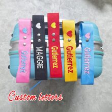 1 pieza Correa/Etiqueta de equipaje personalizada con nombre bordado para maleta, Etiqueta de equipaje con hebilla de metal personalizada, multifuncional, funcional, práctica, de moda para todos, colorida, vintage, sobria, unisex, deportiva, informal, personalizada, única, para invierno, regalo de Navidad/fiestas, accesorio de bolso/llavero para cumpleaños