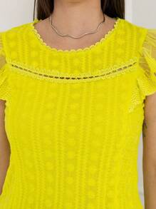 Imported Women's Top, Short Sleeve Model, The Cuffs Are Transparent Lace Change, There Is A Hollow Design On The Front, A Small Round Neck, And A Special Design On The Neckline. The Model Number Is CMZ151. - 黃色 - 查看 5