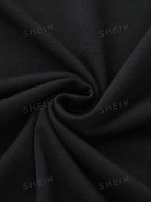 Women's T-Shirt With Heart-Shaped Print - màu đen - Xem 3