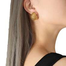 时尚小众设计钛钢 18K 镀金镂空编织 C 形环状耳环，适合女性日常佩戴或派对活动 - 金色 - 查看 13