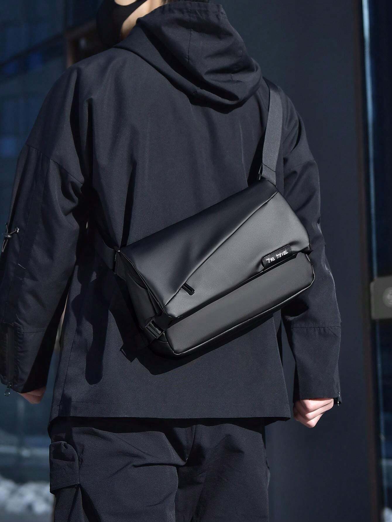 Fashion Versatile Men's Solid Color Large Capacity Waterproof Wear