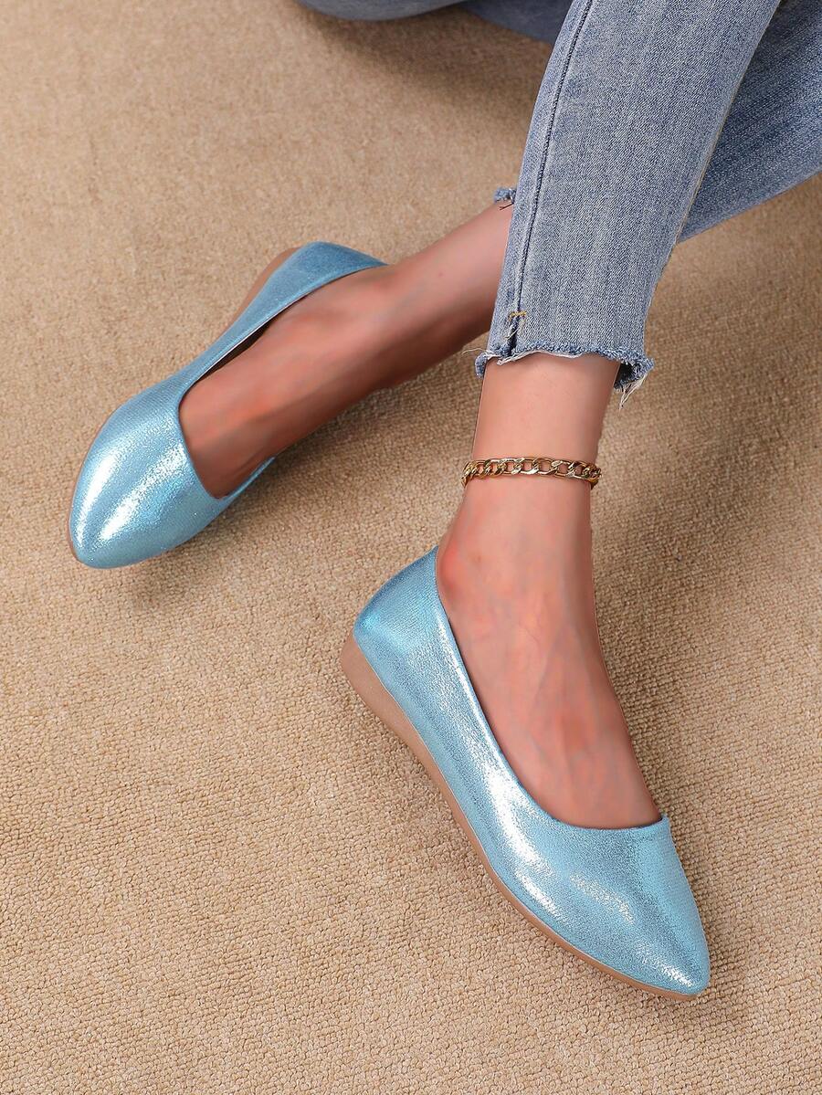 Gold Shallow Mouth Versatile Women Flat Shoes Suitable For Work