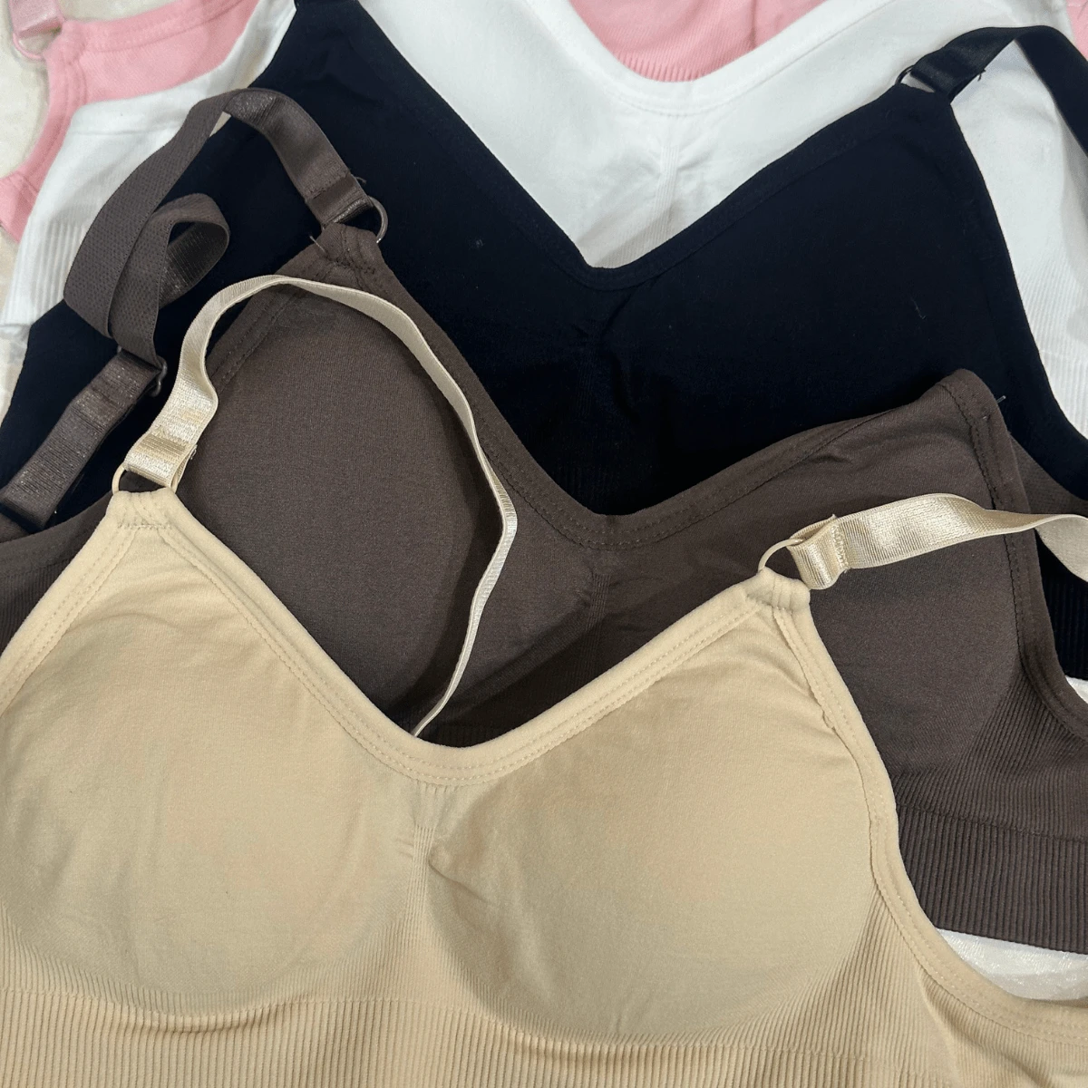 KIT WITH 3 SEAMLESS TOP BRAS IN MODAL LUPO FABRIC, ASSOCIATED COLORS - 黑色 - 查看 1