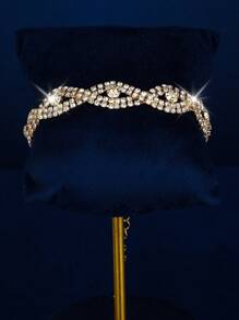 这款 4 件套包括（1 条项链 + 1 对耳环 + 1 条手链）法式浪漫流苏耳环和手链，是一款时尚的珠宝套装，适合日常佩戴、婚礼、派对和其他场合。 - 銀色 - 查看 5