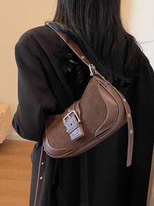 复古甜美酷炫女孩机车腋下包，小众质感金属空气眼新月包，斜挎单肩包，百搭通勤包，女士