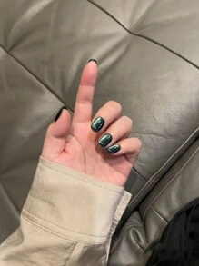 MISS SHAKA Autumn And Winter Internet Celebrity Hit Product Cat Eye Gel 2024 New Style Show White With Green Glass Beads Cat Eye Gel Nail Polish Nail Salon Special St. Patrick's Day