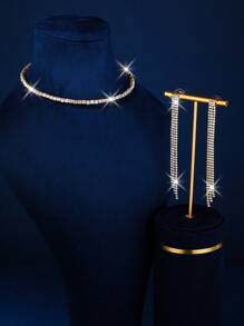 Four Sparkling Starry Necklaces, One Simple Sparkling Clavicle Chain, One Pair Of Earrings, And One Bracelet - Suitable For Women's Everyday Wear, Weddings, Parties, And Other Occasions.