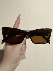 1 chiếc kính mát mắt mèo tam giác cổ điển mới 2024 dành cho nữ, kính mát thời trang cá nhân hợp thời trang gọng nhỏ chống tia UV cao cấp, tôn dáng, phù hợp cho hàng ngày, du lịch, nghỉ dưỡng. Phụ kiện đi biển dành cho nữ kính râm kính râm thời trang cơ bản và phù hợp với áo len quần jean quần nỉ áo khoác áo hoodie váy và áo sơ mi dài tay - Nhiều màu - Xem 7