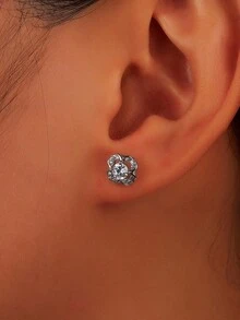 1 对 925 纯银镀铂金四叶草锆石镶嵌耳环，精致小众时尚，适合日常佩戴、约会、聚会、购物、度假 - 銀色 - 查看 2