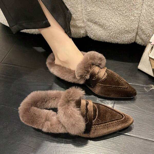 Modische virale Pelz-Mokassins Frauen 2024 Herbst Winter Neu Spitze Zehen Slip-On gepolsterte Fahrschuhe Warm Flach Lässig Schuhe