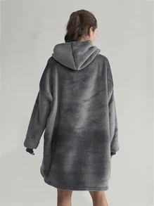 Wearable Hooded Blanket, Extra Large Sherpa Hoodie, Warm Fluffy Blanket For Autumn/Winter, Hooded With Pockets, Soft & Comfortable For Men & Women, Ideal Christmas Gift, Homewear, Flannel Hoodie With Dual Pockets, Warm Sleepwear For Home & Office - Grey - View 8
