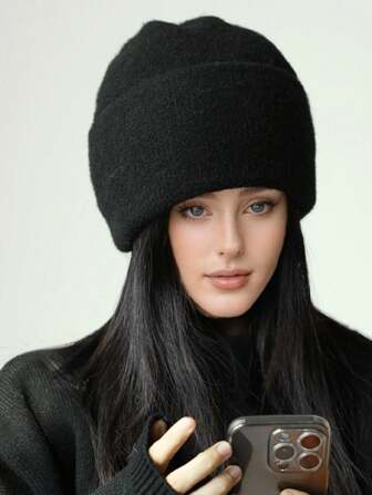 1pc Women Knitted Hat, Fashionable Fine Knit Thick Warm Knit Hat, Solid Color Unisex Style, Faux Wool Warm Beanie, Versatile Design Winter Fall