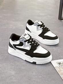 Tenis blancos para mujer, nuevos zapatos de moda vulcanizados de cordones, casuales y sencillos de estilo coreano, apropiados para el otoño - Blanco y Negro - Ver 1