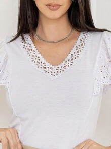 Imported Women's Short Sleeves, Small V-Neck, With A Pattern On The Neckline, The Fabric Is More Comfortable, The Cuffs Are Lotus Leaf Sleeves, And There Are Patterns On The Lotus Leaf Sleeves. The Model Number Is LY710 - trắng - Xem 4