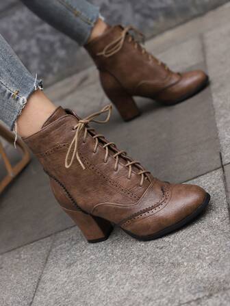 Brown Vintage British Style Lace-Up Platform Short Boots, Round Toe, Chunky Heel, Women Fall Shoes