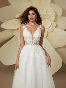 HEARBOBO 新年优雅V领露背奢华3D立体花卉婚纱