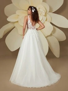 HEARBOBO 新年优雅V领露背奢华3D立体花卉婚纱