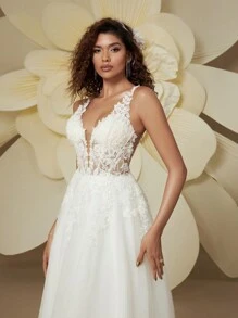 HEARBOBO 新年优雅V领露背奢华3D立体花卉婚纱