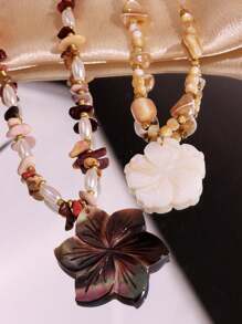 1pc Black White Shell Flower Pendant Natural Stone Handmade Beaded Necklace Fashion Vintage Elegant Women's Funky Jewelry Valentines,Mom,Mother,Mother's Day,Gift
