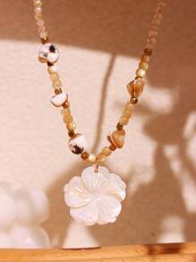 1pc Black White Shell Flower Pendant Natural Stone Handmade Beaded Necklace Fashion Vintage Elegant Women's Funky Jewelry Valentines,Mom,Mother,Mother's Day,Gift