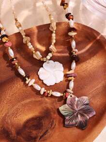 1pc Black White Shell Flower Pendant Natural Stone Handmade Beaded Necklace Fashion Vintage Elegant Women's Funky Jewelry Valentines,Mom,Mother,Mother's Day,Gift