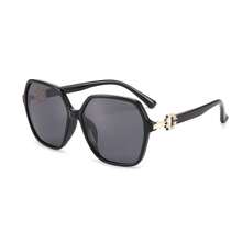 Lentes De Sol Diseño Clásico Protección Total Hombre Y Mujer - Negro - Ver 1