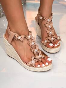 Sandalias de plataforma de lino y cuerda para mujeres con decoración de mariposa y perla, correa elástica, estilo casual de vacaciones