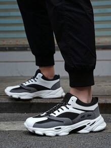 أحذية رياضية رجالية موضة 2024، قماش مريح وقابل للتنفس بتصميم أصابع قدم مستديرة وأربطة، مناسبة للمراهقين في الصيف للاستخدام اليومي والرياضة والسفر والعطلات والهدايا في عيد الميلاد وعيد الحب بطراز عام 2000 - الأبيض والأسود - مشاهدة 4