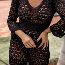 Short Knitted Summer Beach Cover-Up With Lace Waist And Long Flare Sleeves, Short V-Neck - 黑色 - 查看 2