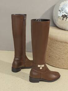 Ideal con pantalones cortos, botas de vaquera/caballero de longitud hasta la pantorrilla para mujeres de moda, color marrón, decoración con hebilla metálica, cremallera lateral, punta redonda, tacón grueso, botas versátiles hasta la rodilla, cómodas botas de invierno para damas, fiesta - Marrón - Ver 9