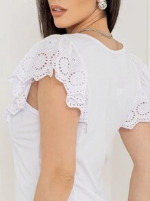 Imported Women's Short Sleeves, Small V-Neck, With A Pattern On The Neckline, The Fabric Is More Comfortable, The Cuffs Are Lotus Leaf Sleeves, And There Are Patterns On The Lotus Leaf Sleeves. The Model Number Is LY710 - trắng - Xem 5