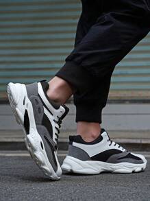 أحذية رياضية رجالية موضة 2024، قماش مريح وقابل للتنفس بتصميم أصابع قدم مستديرة وأربطة، مناسبة للمراهقين في الصيف للاستخدام اليومي والرياضة والسفر والعطلات والهدايا في عيد الميلاد وعيد الحب بطراز عام 2000 - الأبيض والأسود - مشاهدة 3